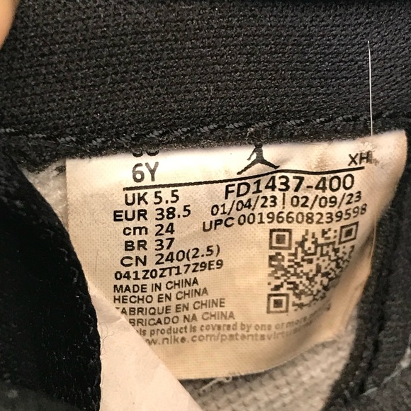 Air Jordan Retro 1 High OG ‘UNC Toe’ Size 6Y / 7.5 Wmns - Picture 6 of 7